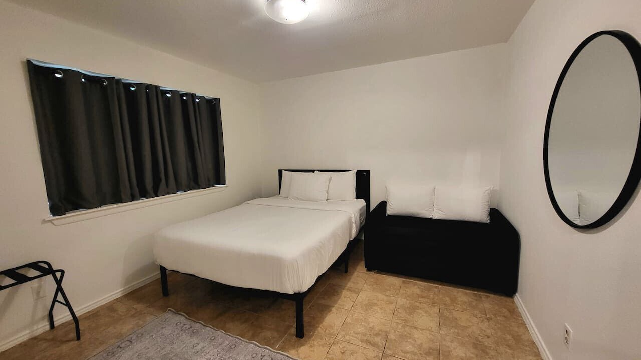 Photo of Bedroom in Eastern Division