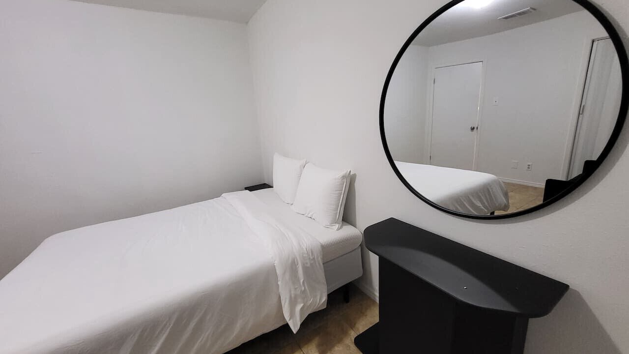 Photo of Bedroom in Eastern Division