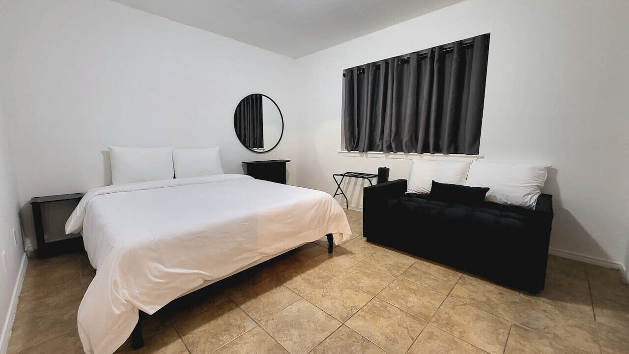 Photo of Bedroom in Eastern Division