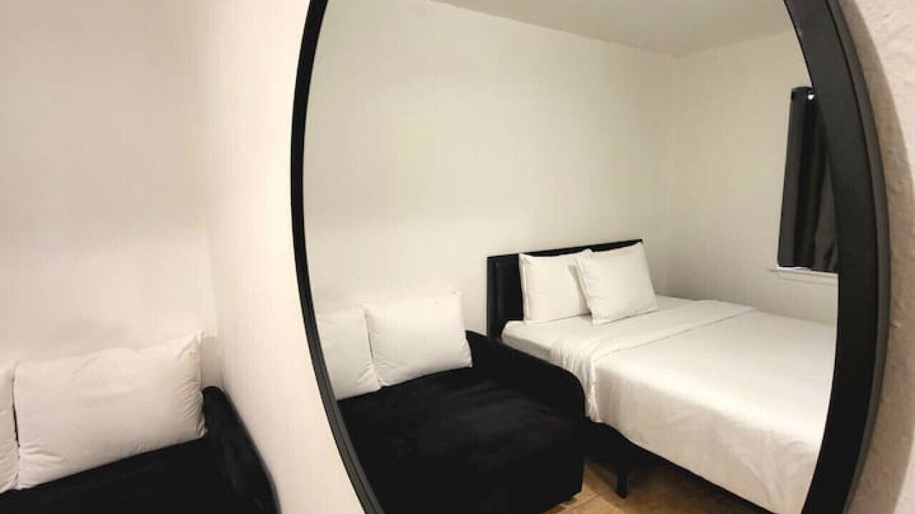 Photo of Bedroom in Eastern Division