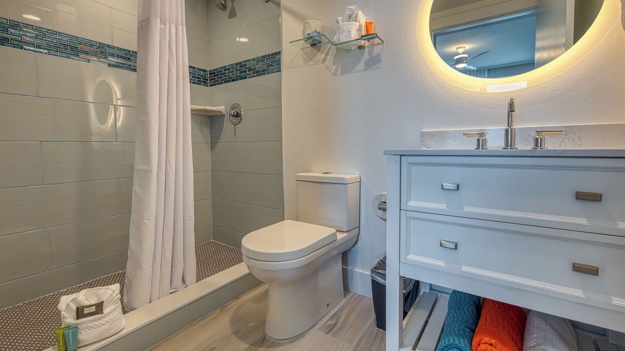Photo of Bathroom in Treasure Island