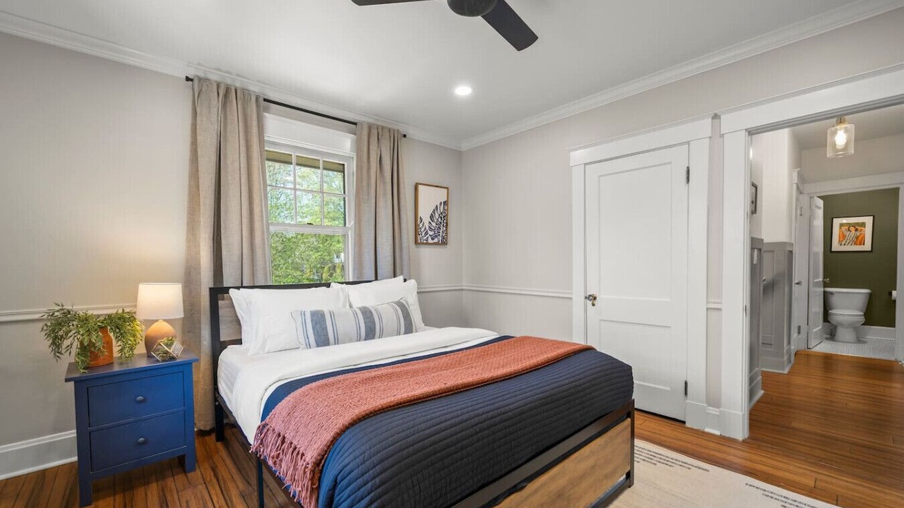 Photo of Bedroom in Hyde Park