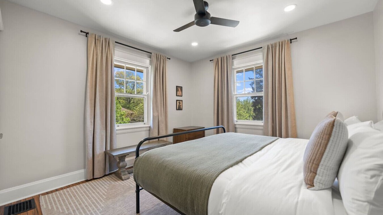 Photo of Bedroom in Hyde Park