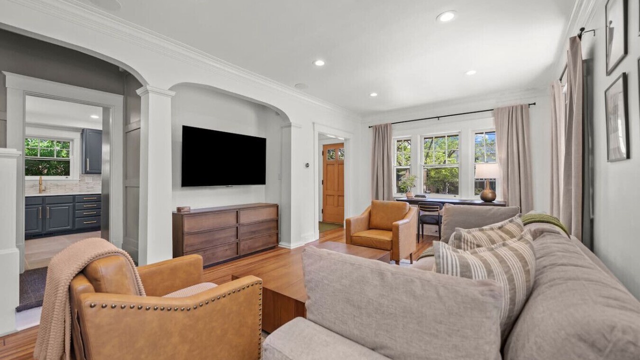 Photo of Livingroom in Hyde Park