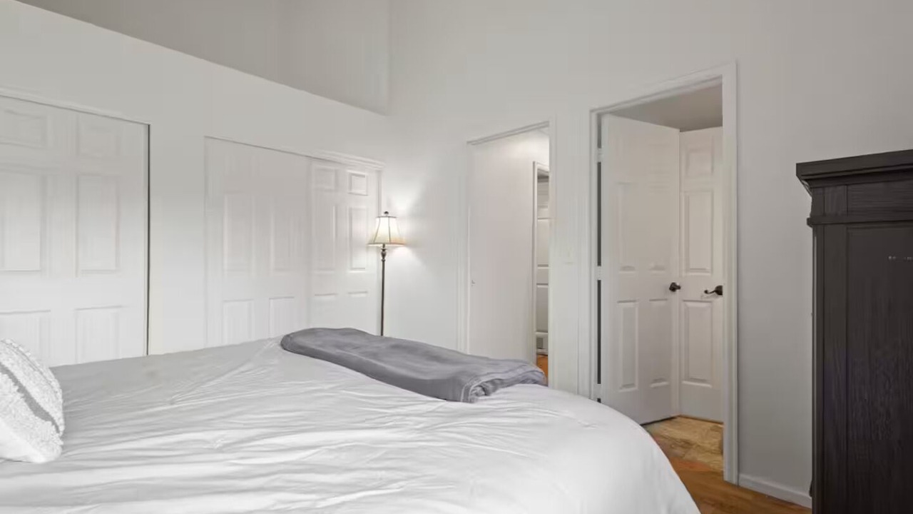 Photo of Bedroom in Ken Caryl