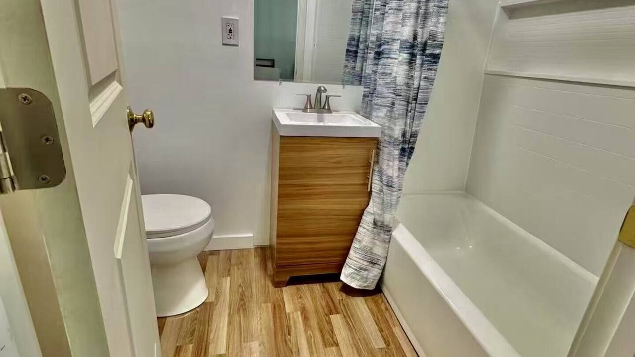 Photo of Bathroom in West Queen Anne