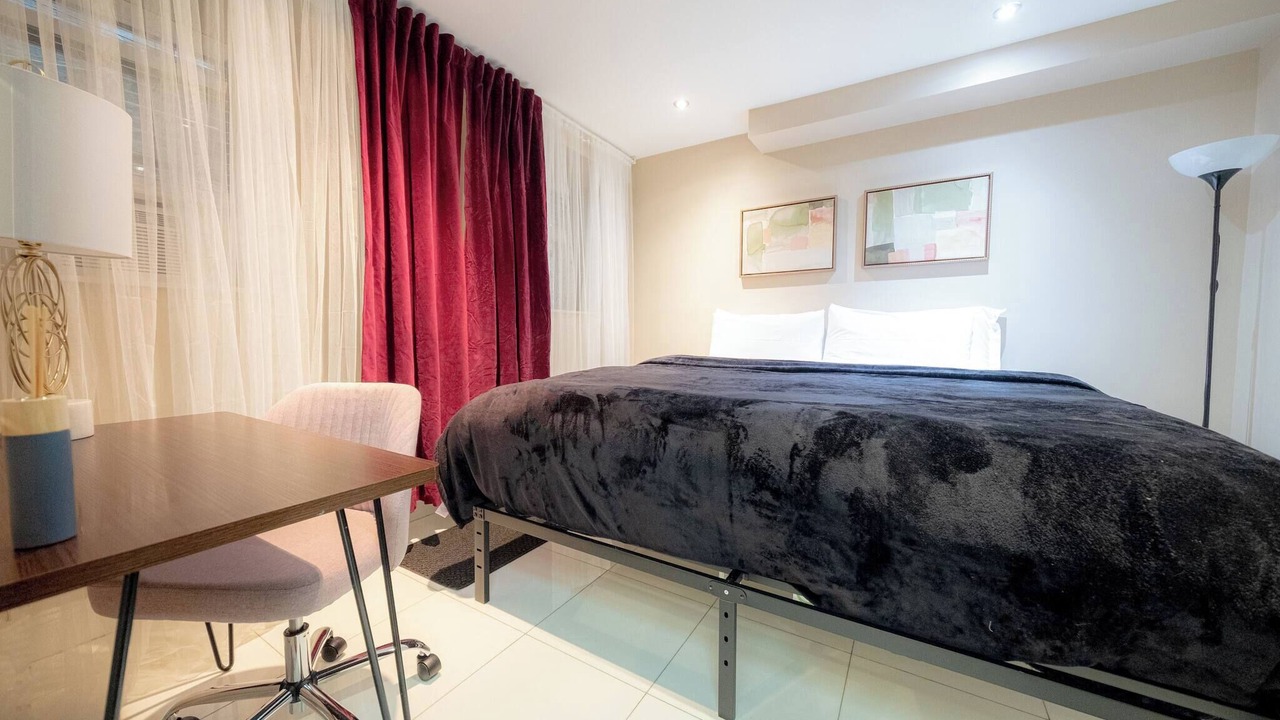 Photo of Bedroom in Manhattan Valley