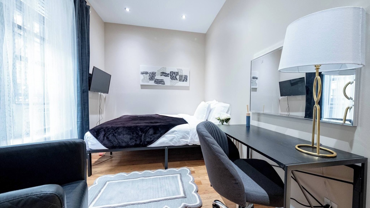 Photo of Bedroom in Manhattan Valley
