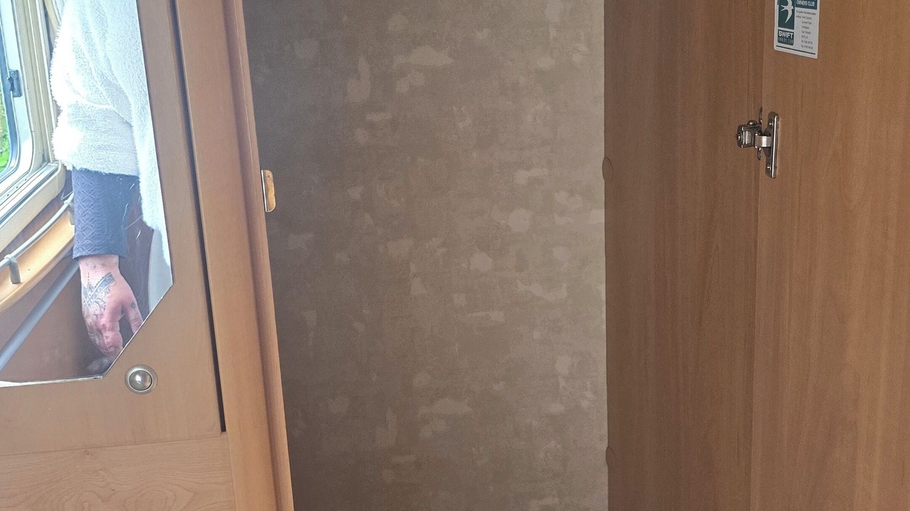 Photo of Bathroom in Combles