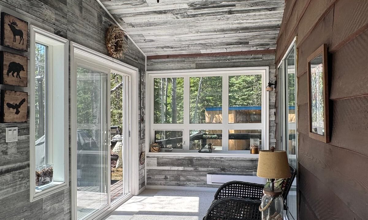 Photo of Patio Balcony in Hecla-Grindstone Provincial Park