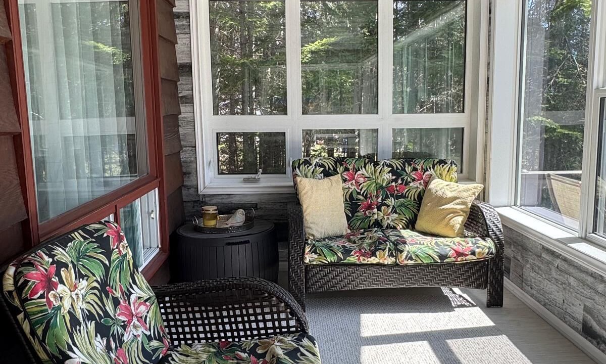 Photo of Livingroom in Hecla-Grindstone Provincial Park