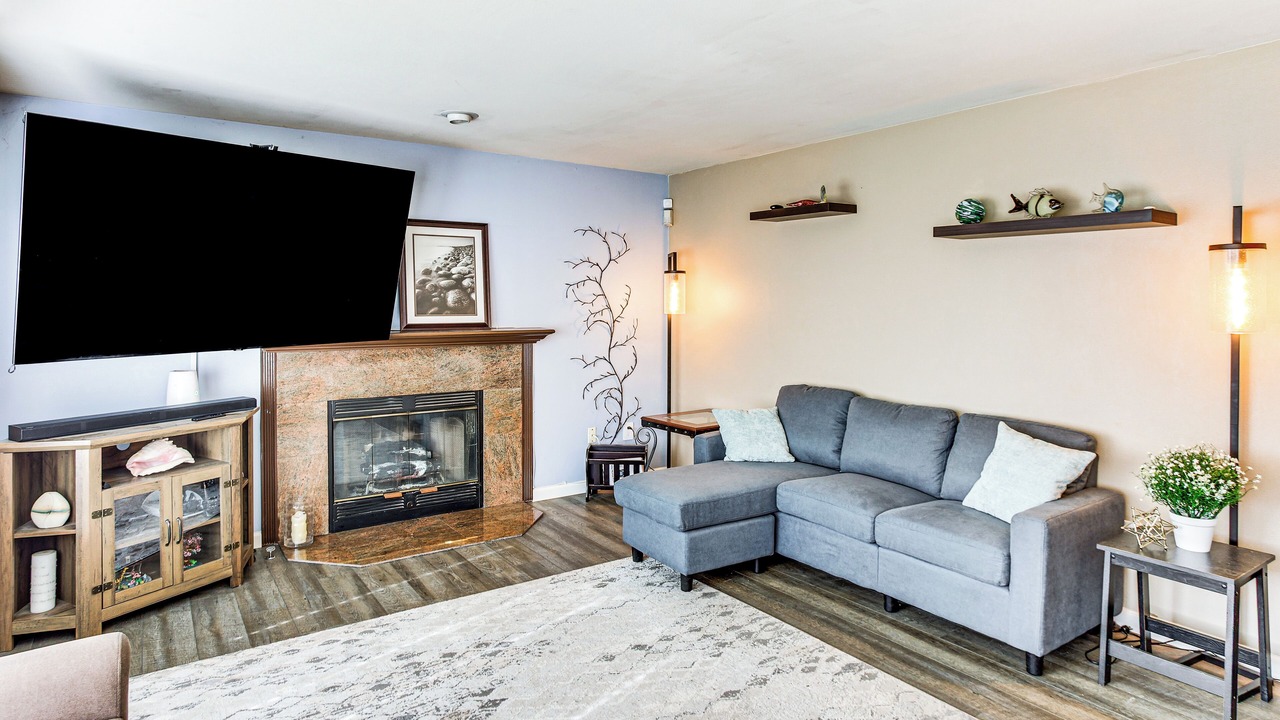 Photo of Livingroom in Northeast Tacoma