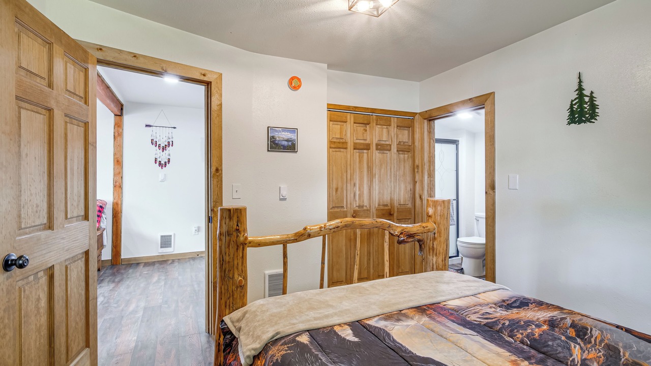 Photo of Bedroom in Chiloquin