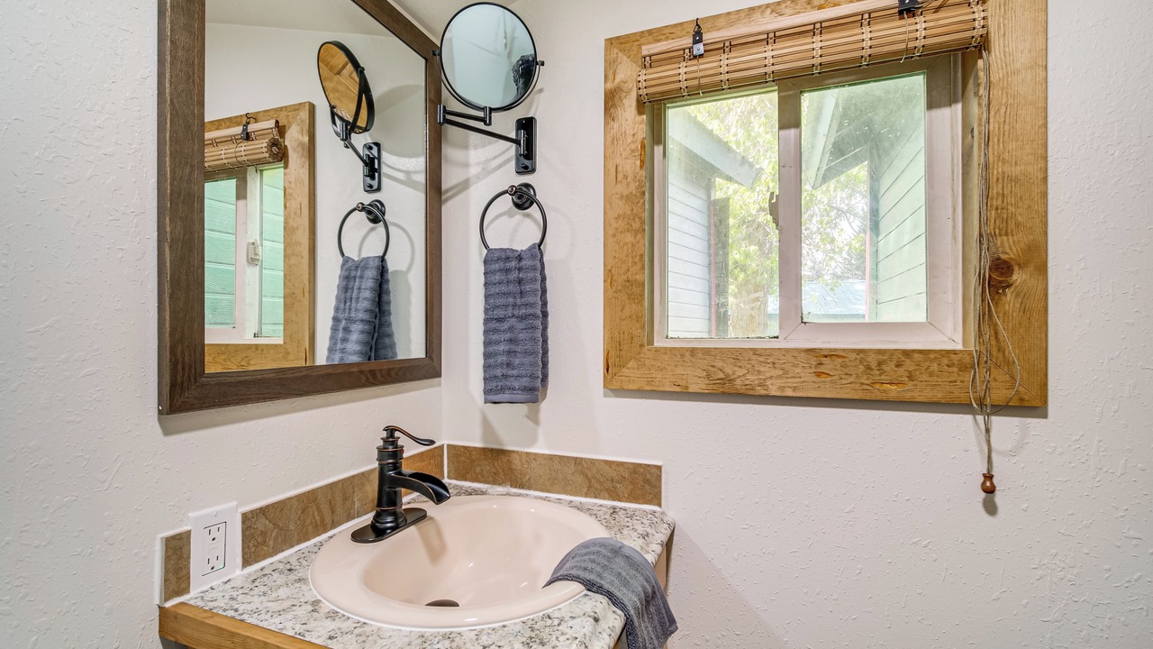 Photo of Bathroom in Chiloquin