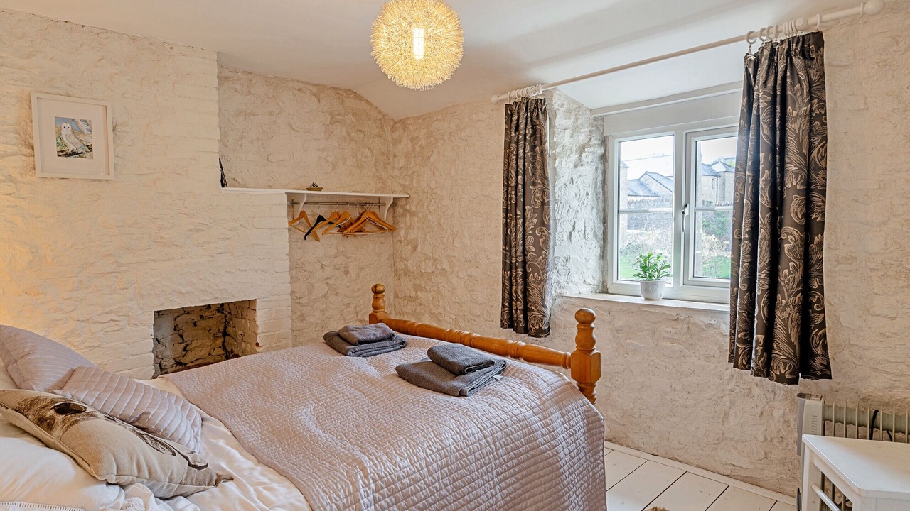 Photo of Bedroom in Batcombe