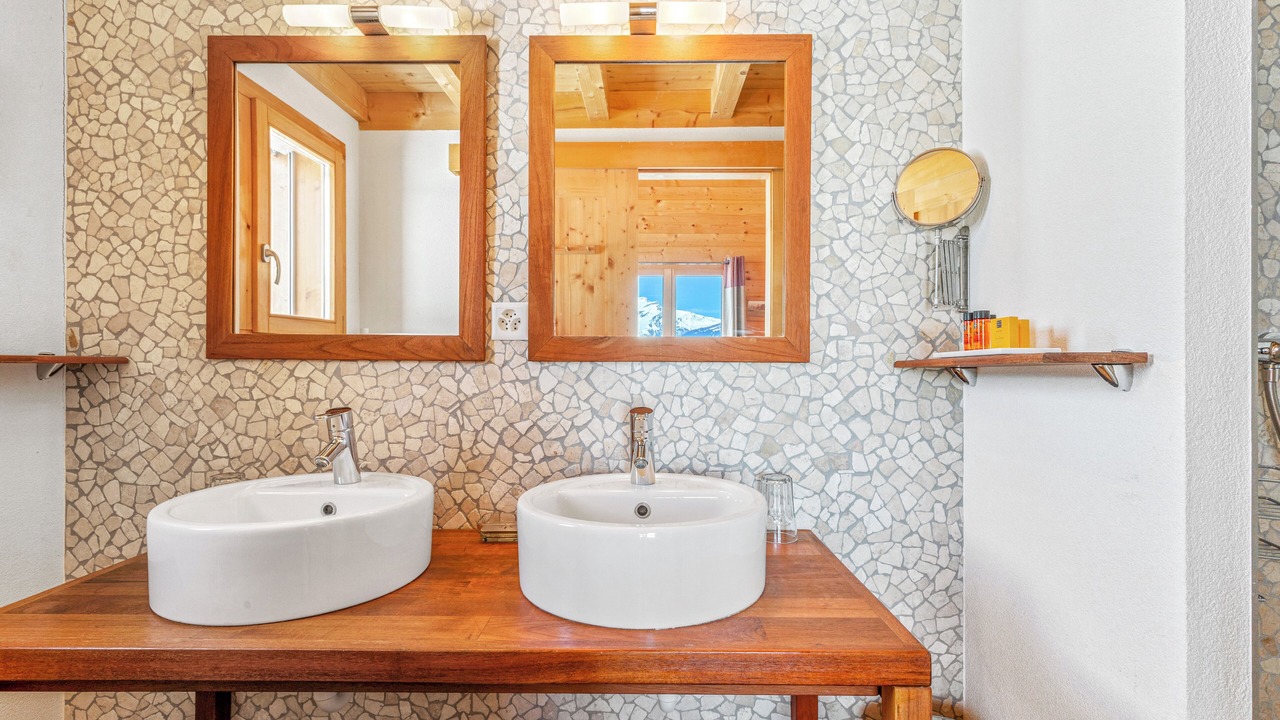 Photo of Bathroom in Sion