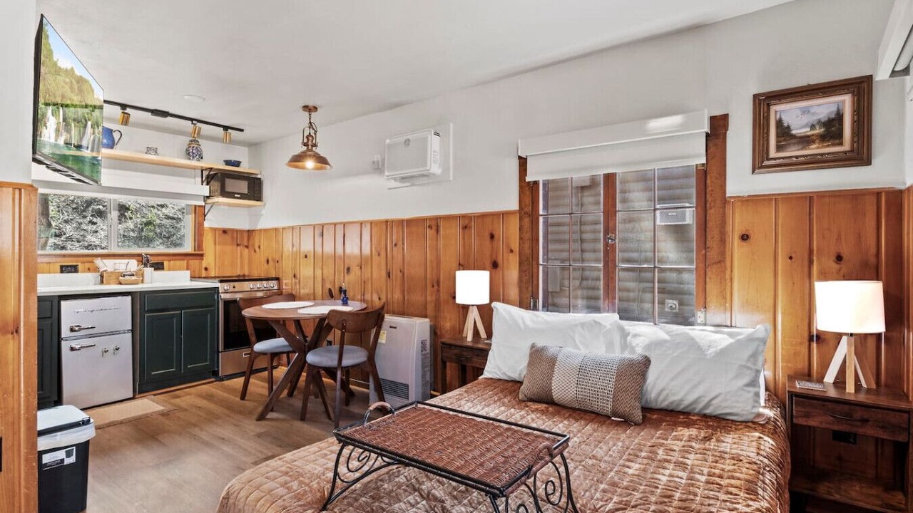 Photo of Bedroom in Colorado Springs