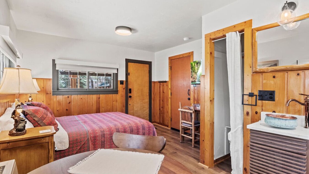 Photo of Bedroom in Colorado Springs