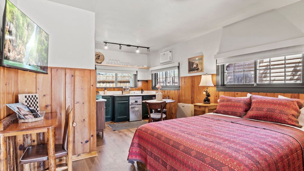 Photo of Bedroom in Colorado Springs