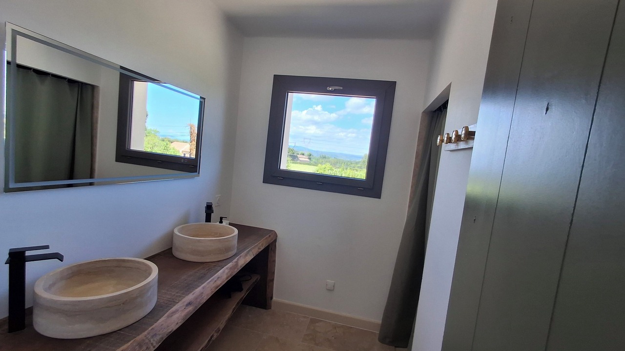 Photo of Bathroom in Saint-Paulet-de-Caisson