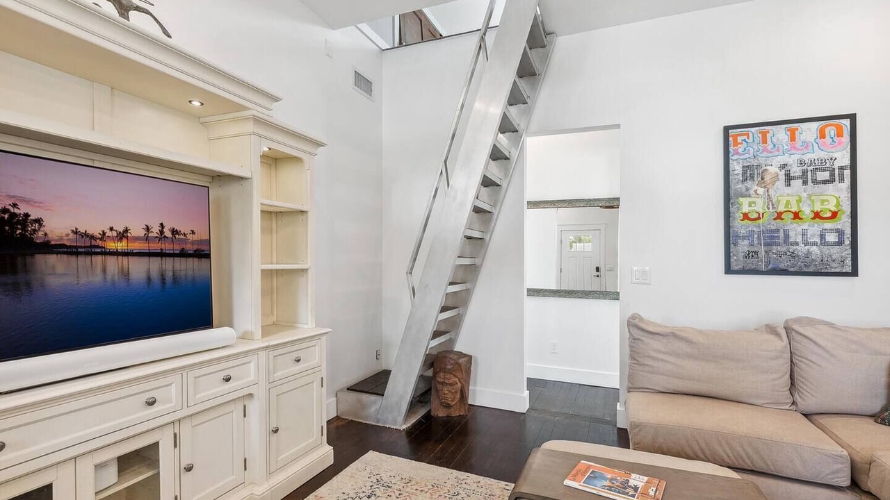Photo of Livingroom in Laurel Park