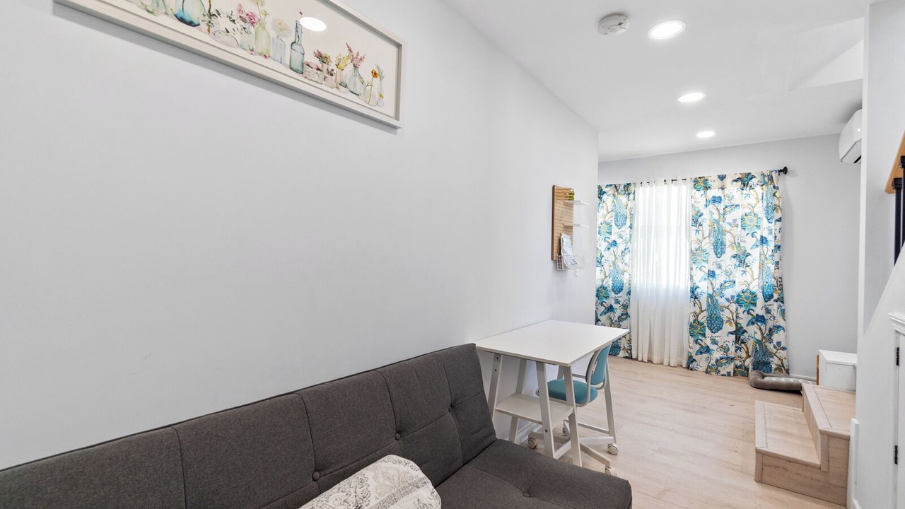 Photo of Livingroom in University Heights