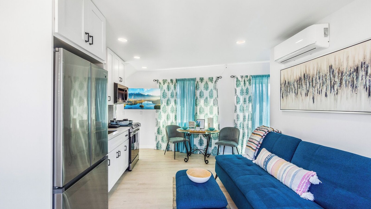 Photo of Livingroom in University Heights