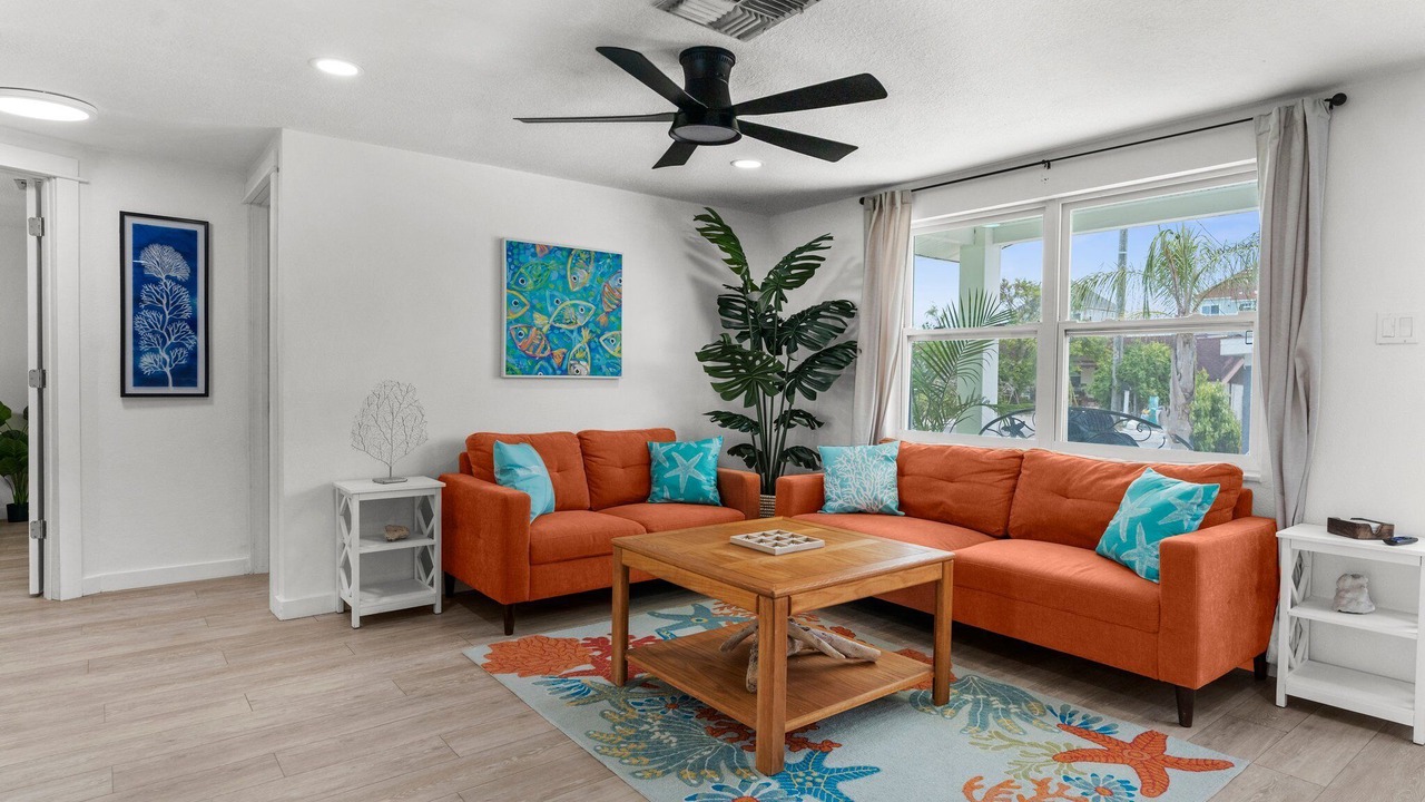 Photo of Livingroom in Hudson Beach Estates