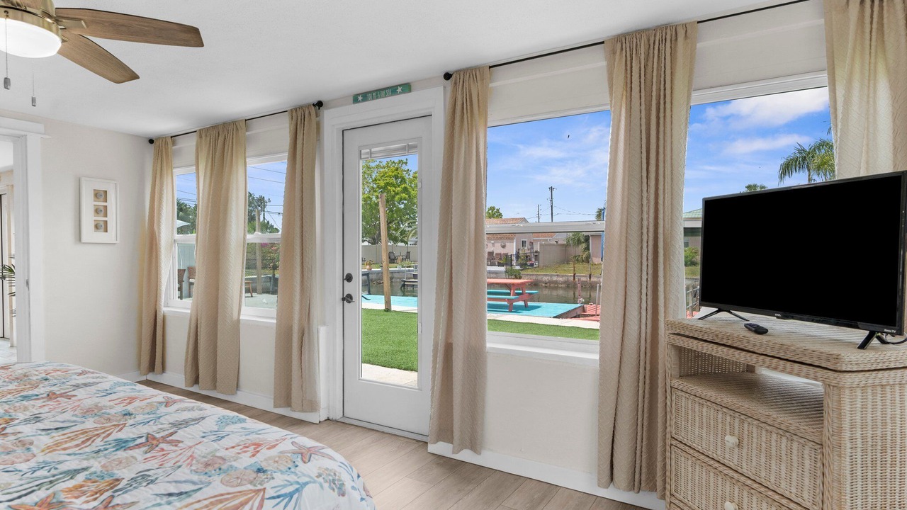 Photo of Bedroom in Hudson Beach Estates