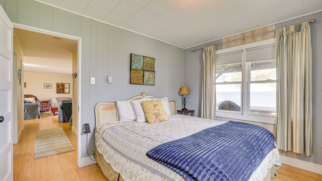 Photo of Bedroom in North Hero