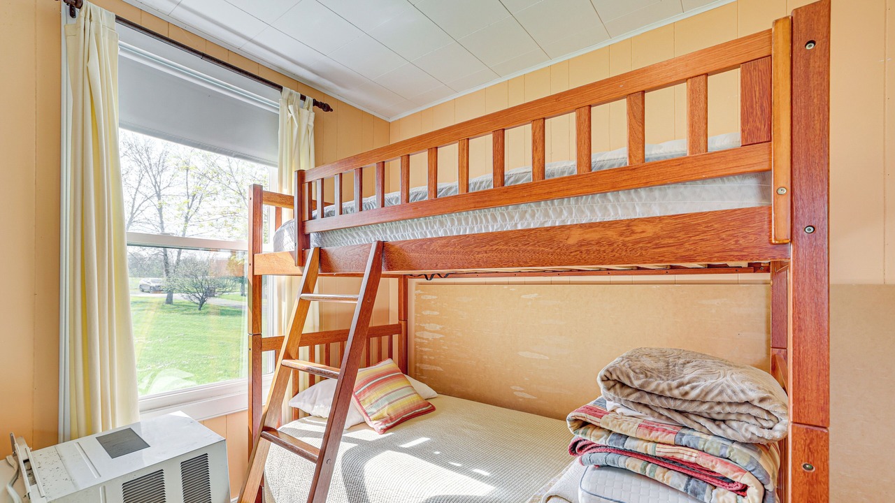 Photo of Bedroom in North Hero