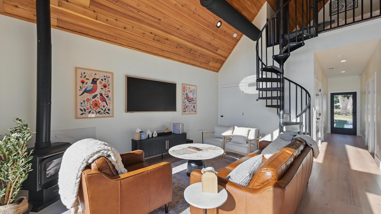 Photo of Livingroom in Tool