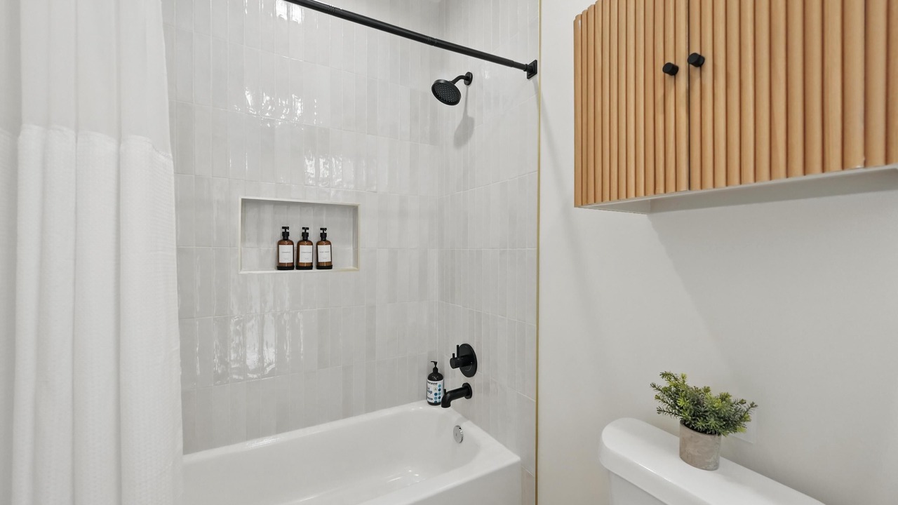 Photo of Bathroom in Tool