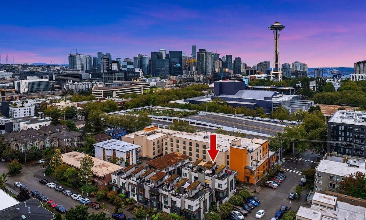 Photo of Outdoor in Lower Queen Anne