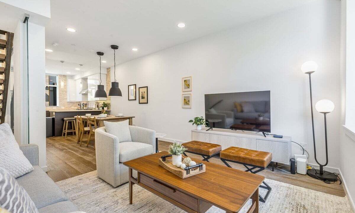 Photo of Livingroom in Lower Queen Anne