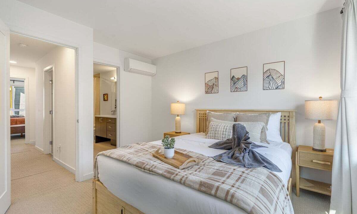 Photo of Bedroom in Lower Queen Anne