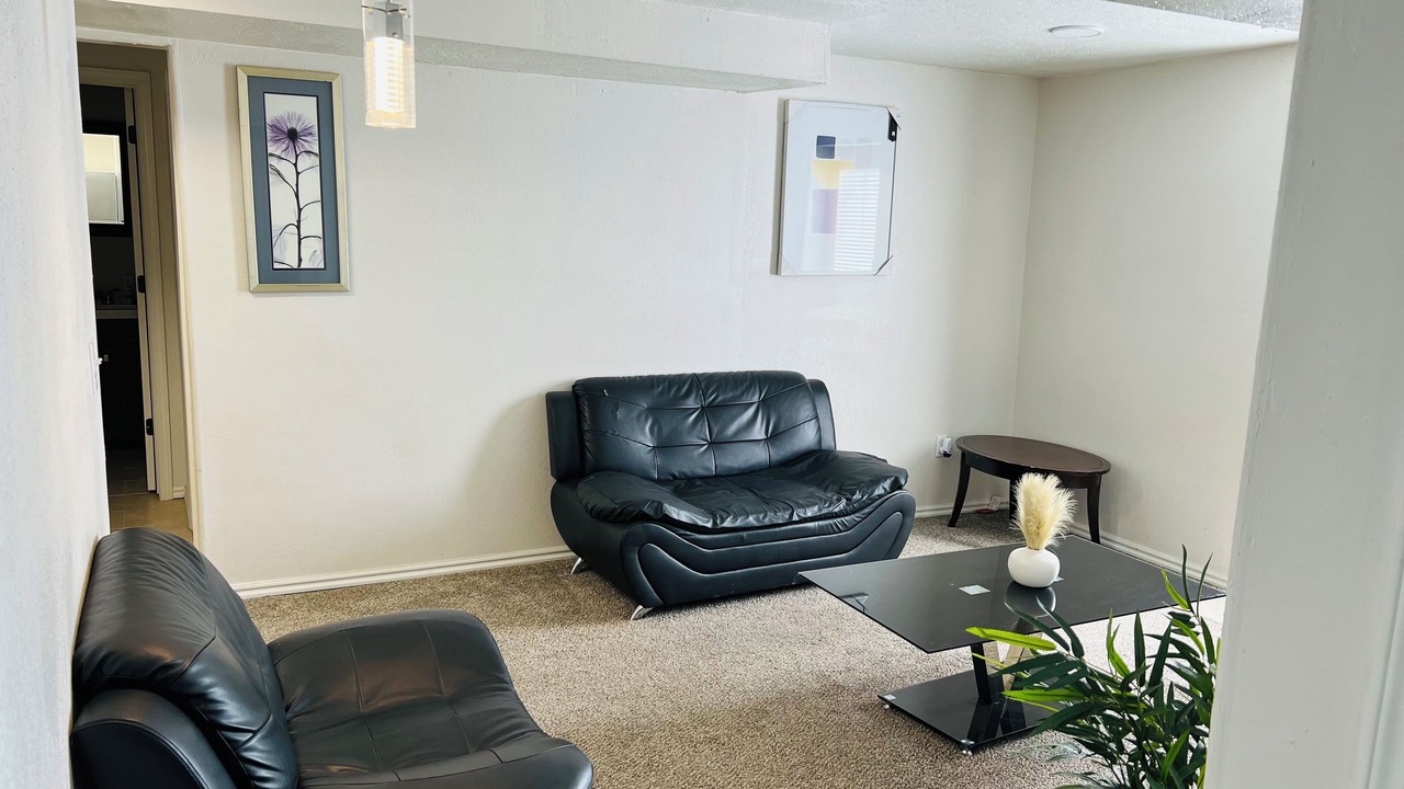 Photo of Livingroom in Lake Point