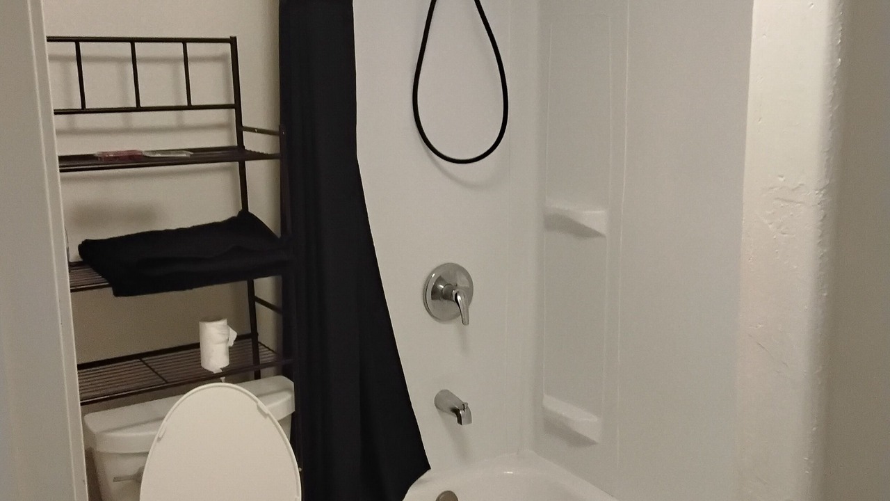 Photo of Bathroom in Lake Point