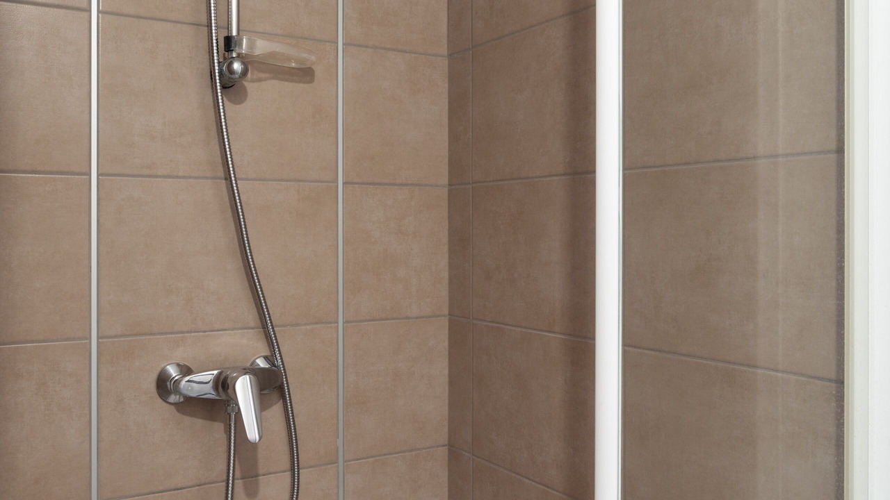 Photo of Bathroom in Centre