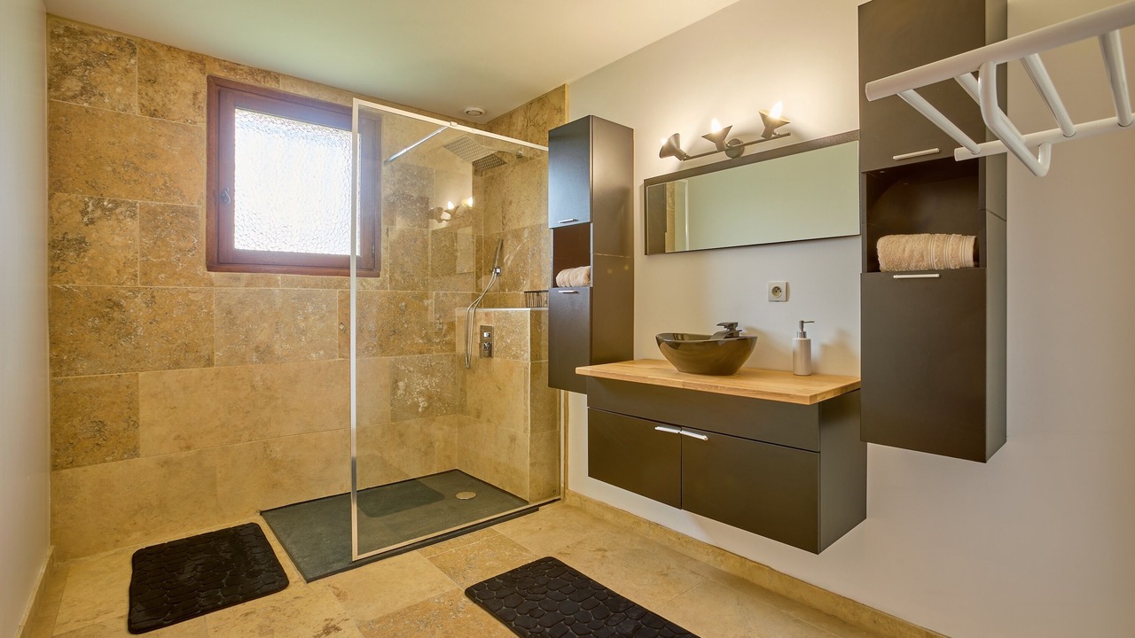 Photo of Bathroom in Casteljaloux