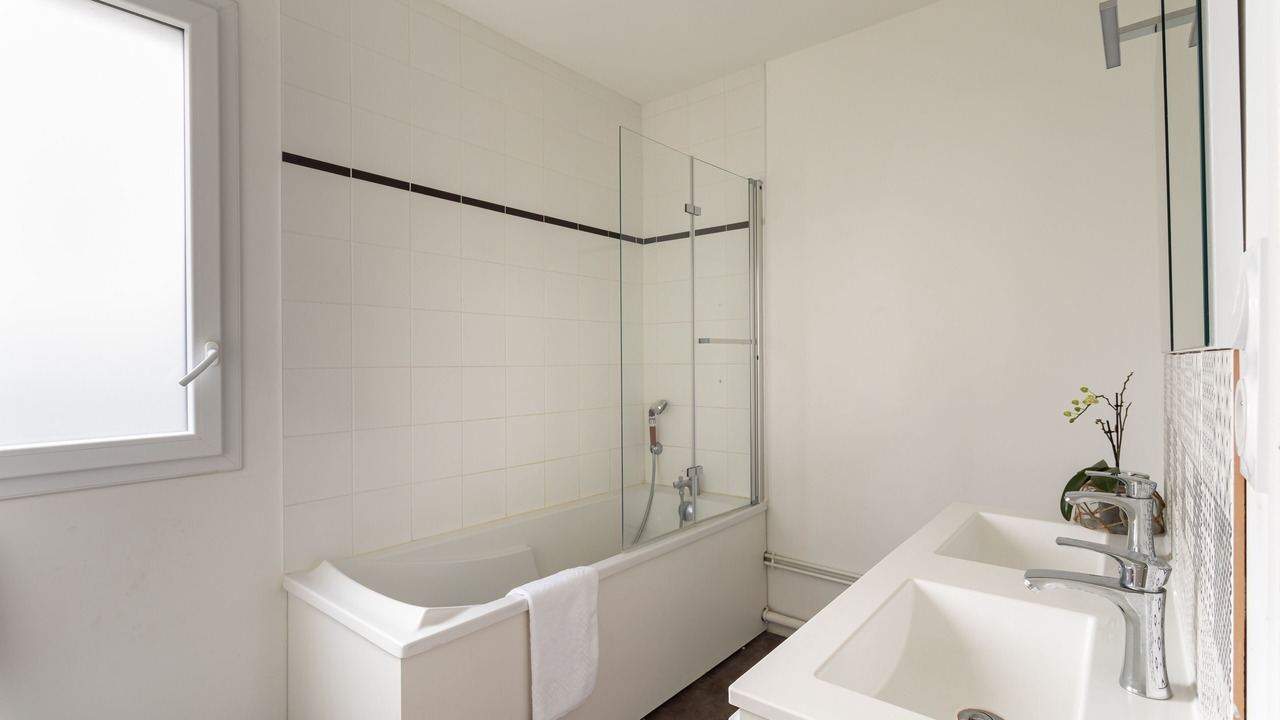 Photo of Bathroom in Saint-Jacques-de-la-Lande