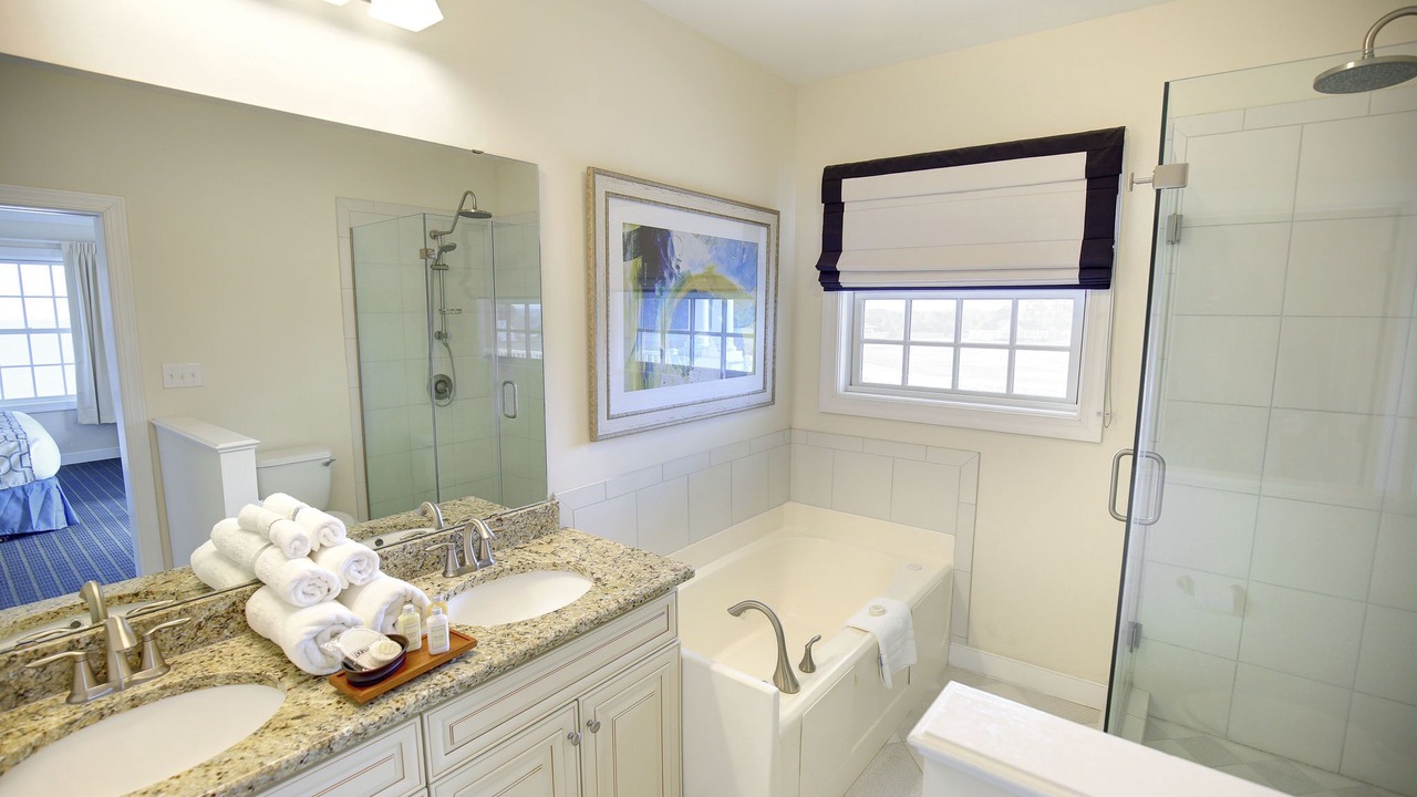 Photo of Bathroom in Roper