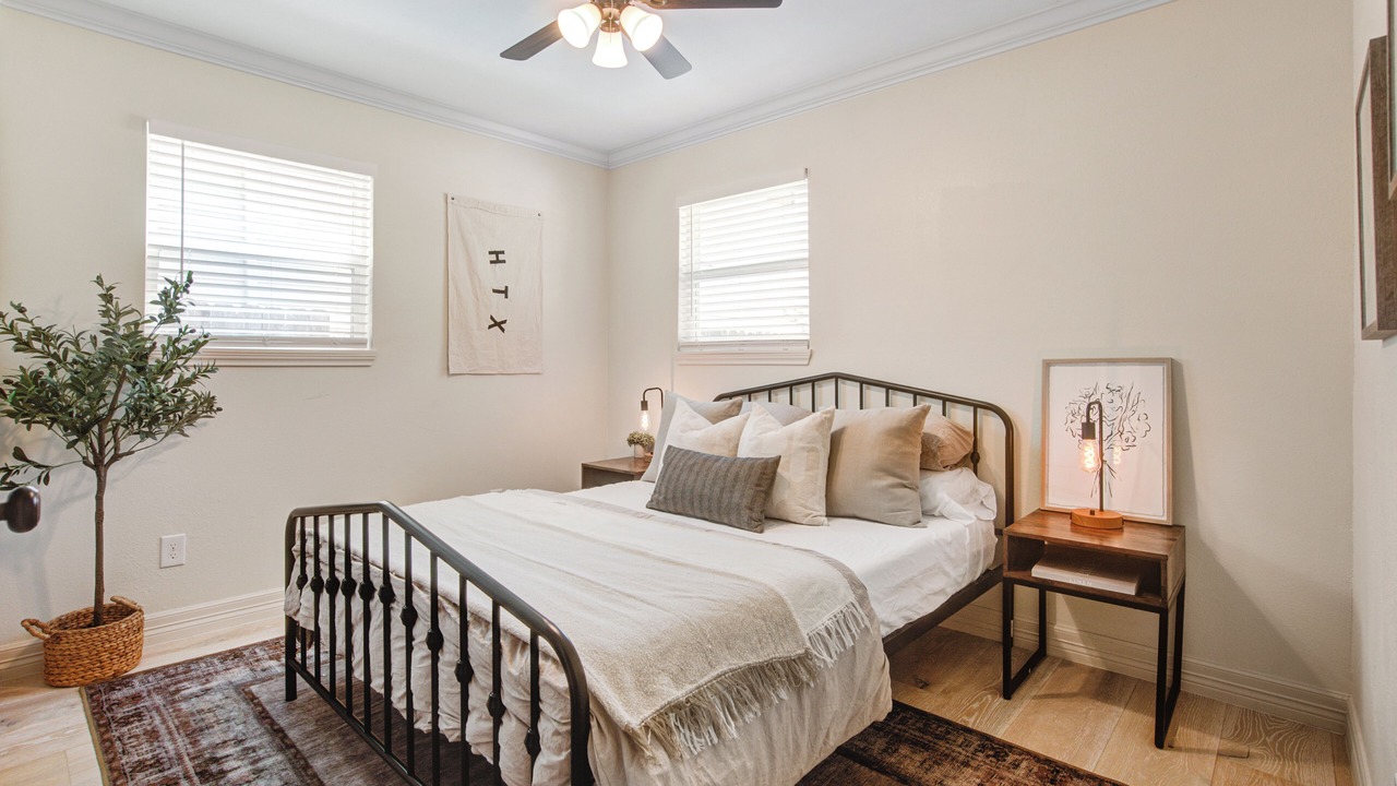 Photo of Bedroom in Shady Acres