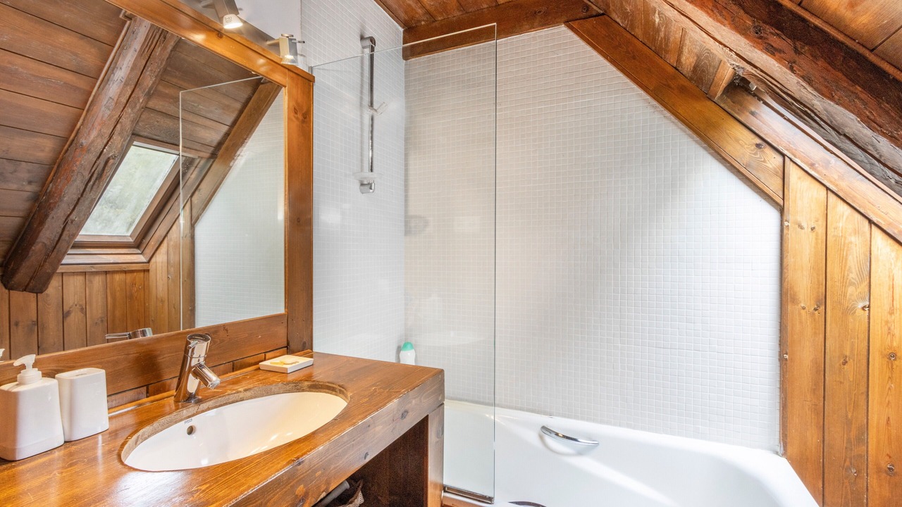 Photo of Bathroom in Arties