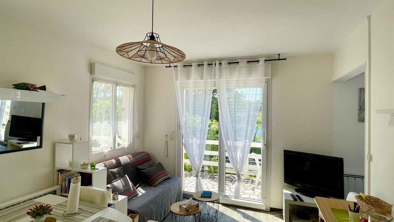 Photo of Livingroom in Changey