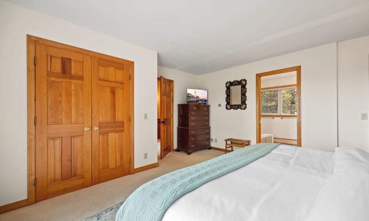 Photo of Bedroom in Marlboro