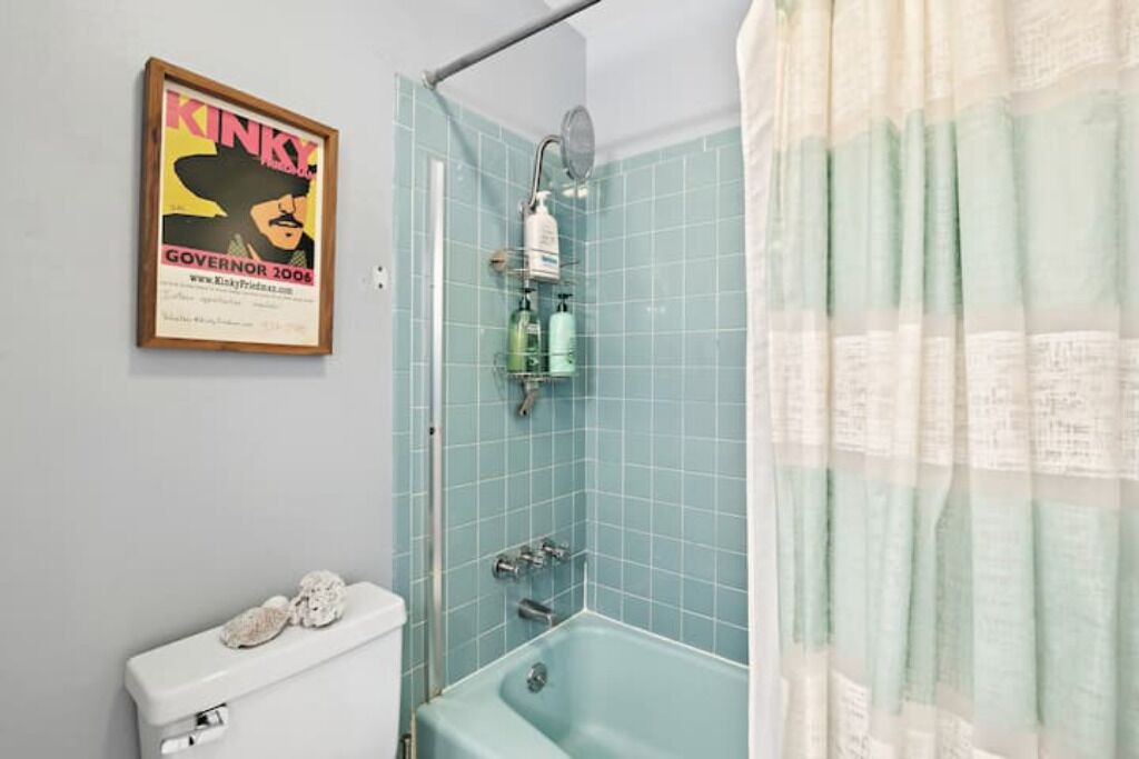 Photo of Bathroom in Blackshear-Prospect Hill