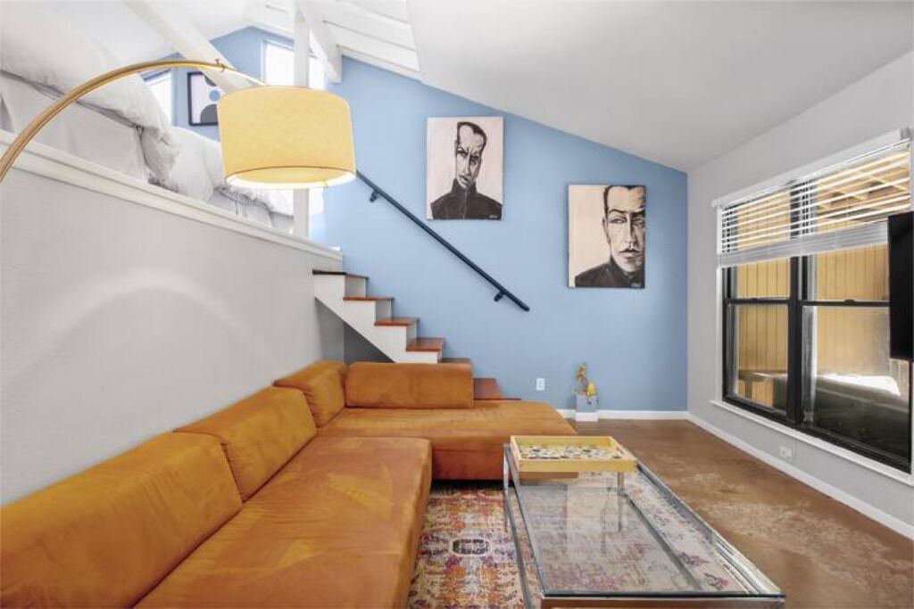 Photo of Livingroom in Barton Hills