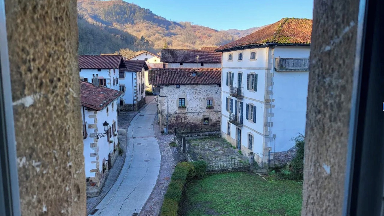 Photo of Others in Ituren