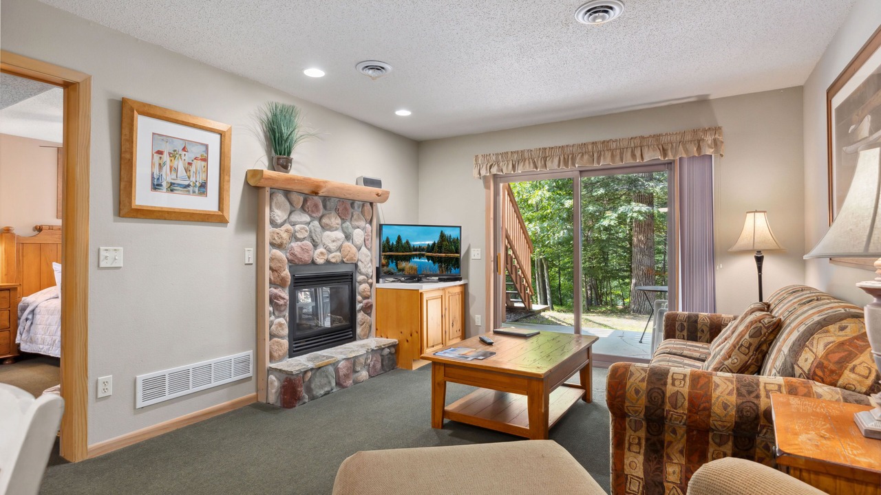 Photo of Livingroom in Lake Shore